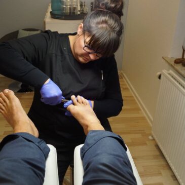 FRANSKE NEGLE og fobehandling 550,-